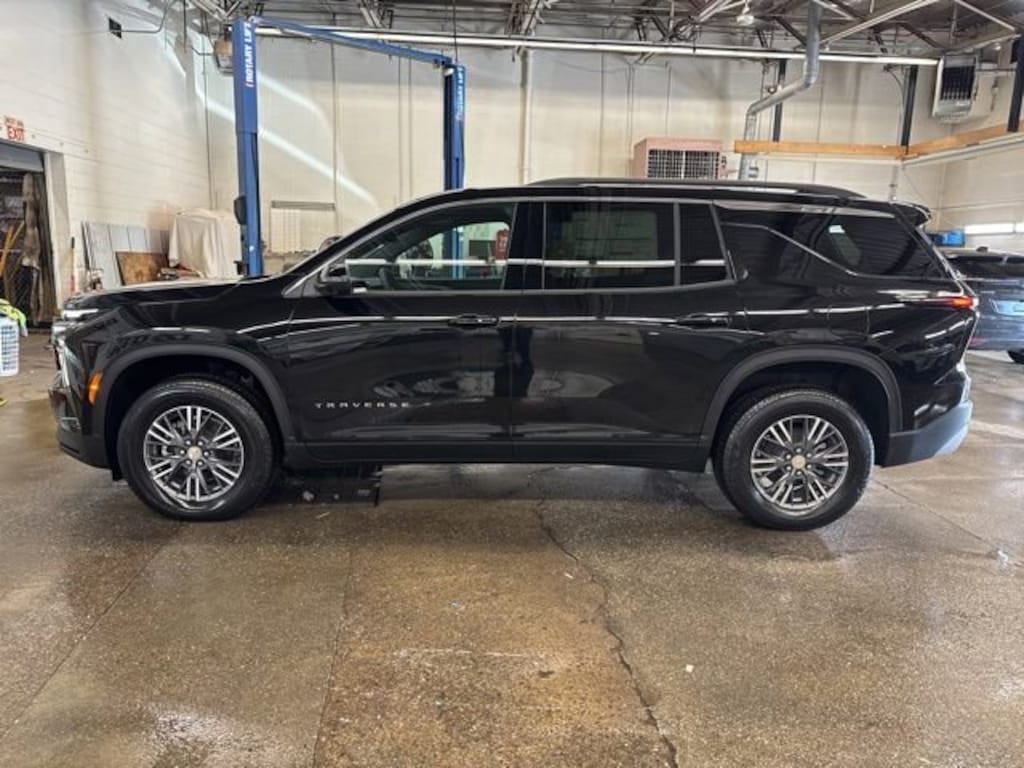 New 2026 Chevrolet Traverse LT SUV