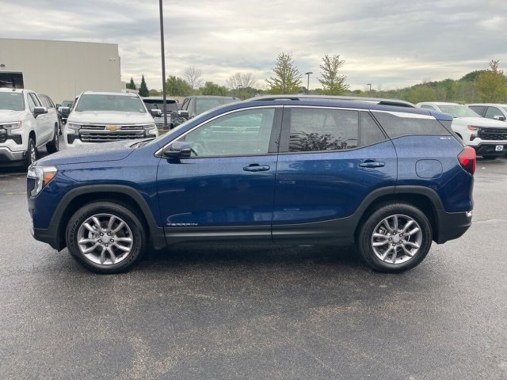 Used 2023 GMC Terrain SLT SUV