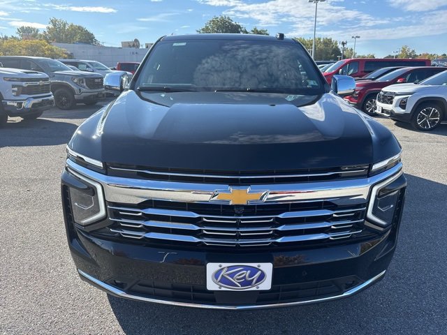2026 Chevrolet Suburban Premier photo 2