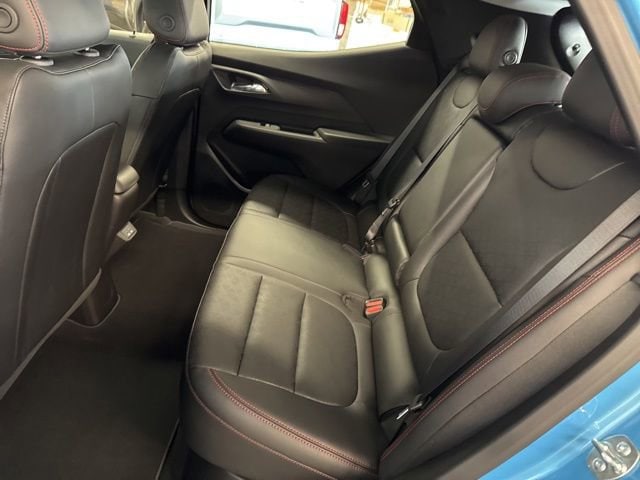 2027 Chevrolet Bolt RS - Photo 12