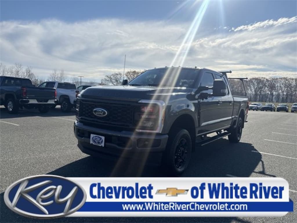Used 2023 Ford F-250 XL Truck Crew Cab