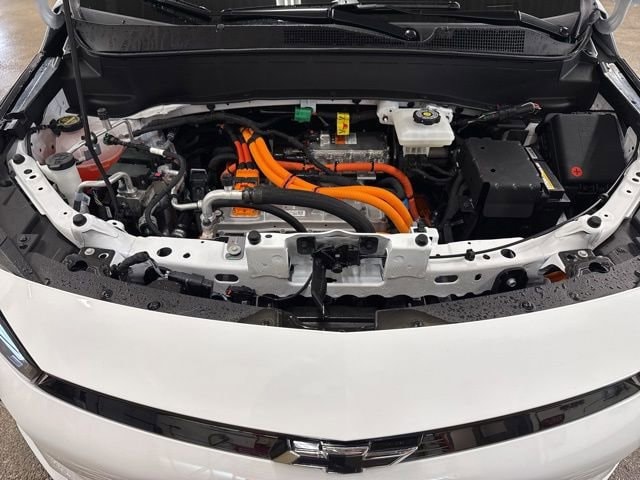 2027 Chevrolet Bolt LT - Photo 29