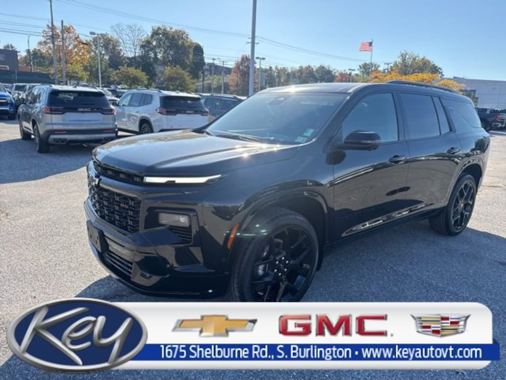 Used 2025 Chevrolet Traverse RS SUV