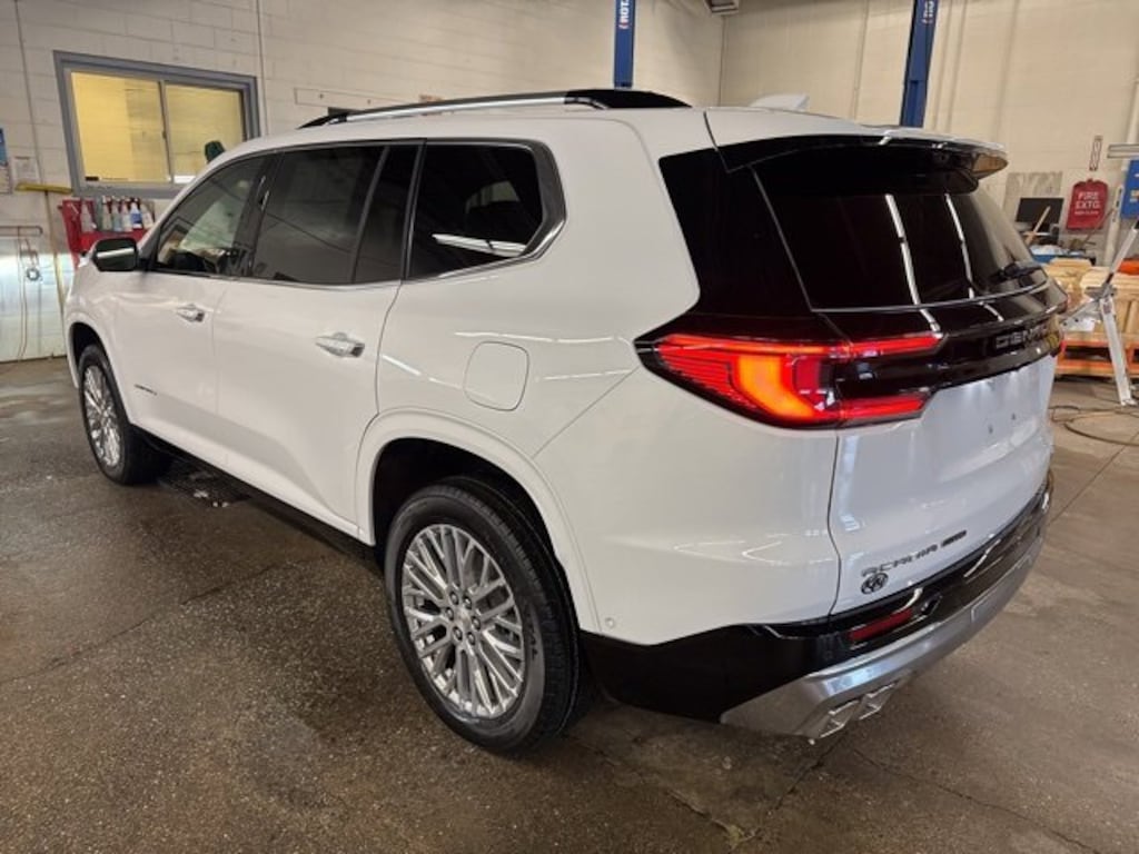 New 2026 GMC Acadia Denali SUV