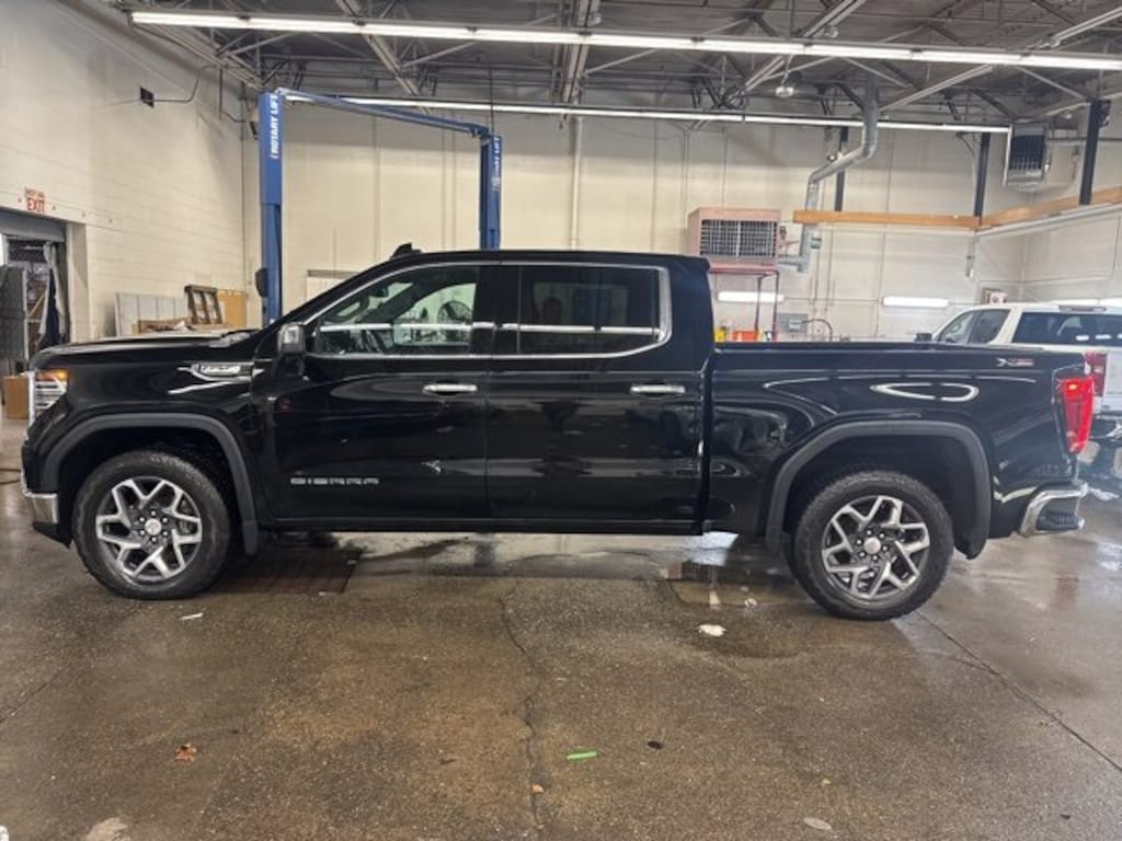 Used 2023 GMC Sierra 1500 SLT Truck Crew Cab