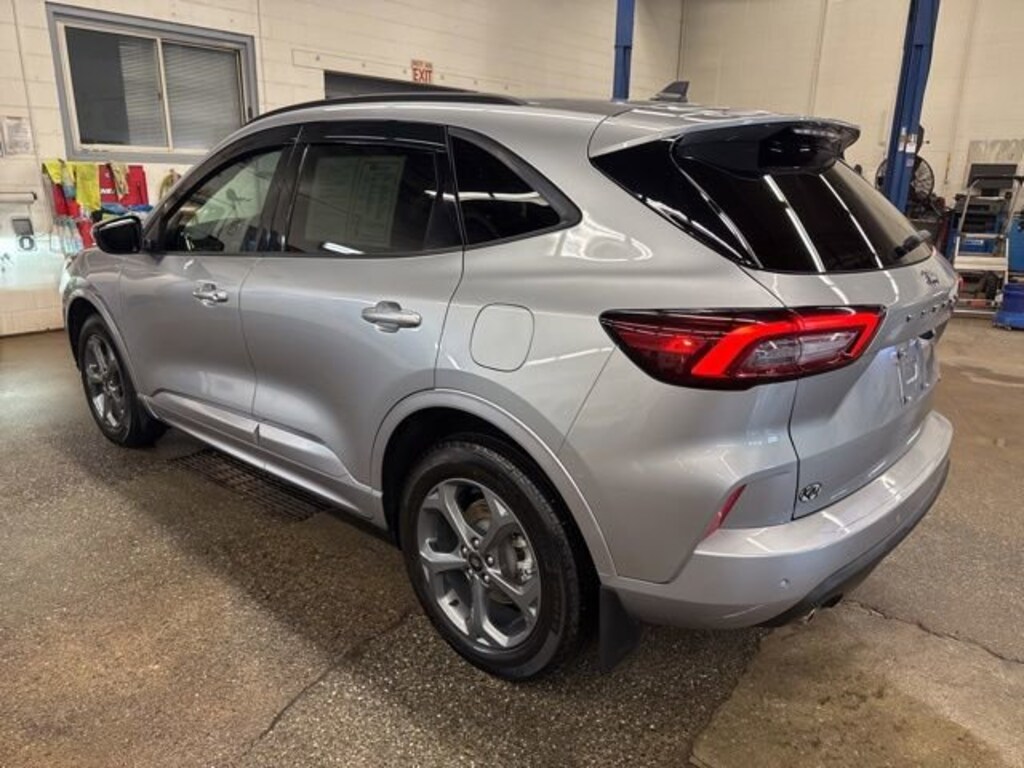 Used 2024 Ford Escape ST-Line Select SUV
