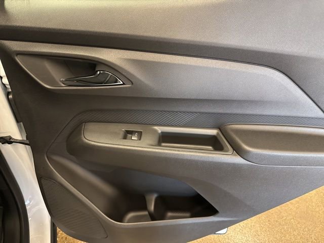 2027 Chevrolet Bolt LT - Photo 25