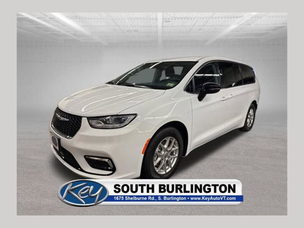 Used 2024 Chrysler Pacifica Touring L