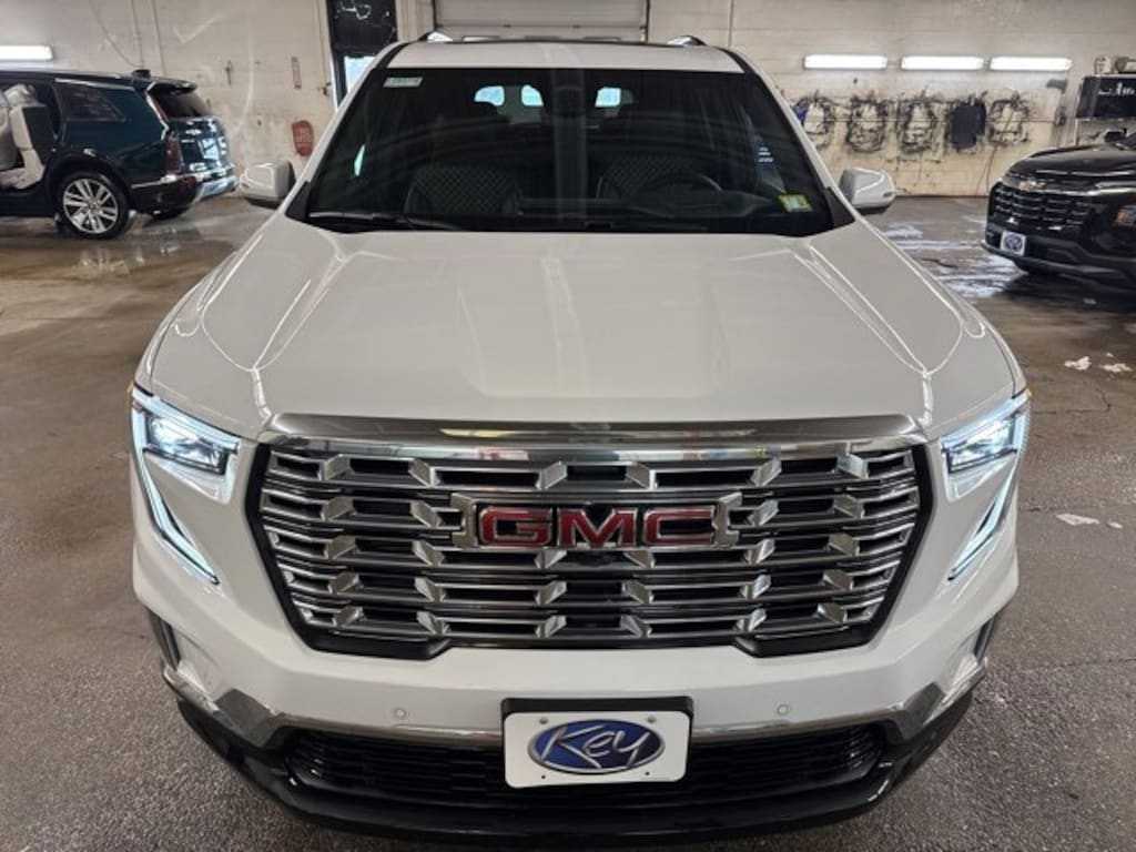 New 2026 GMC Acadia Denali SUV