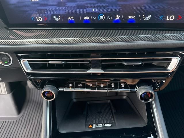 2027 Chevrolet Traverse Z71 - Photo 18