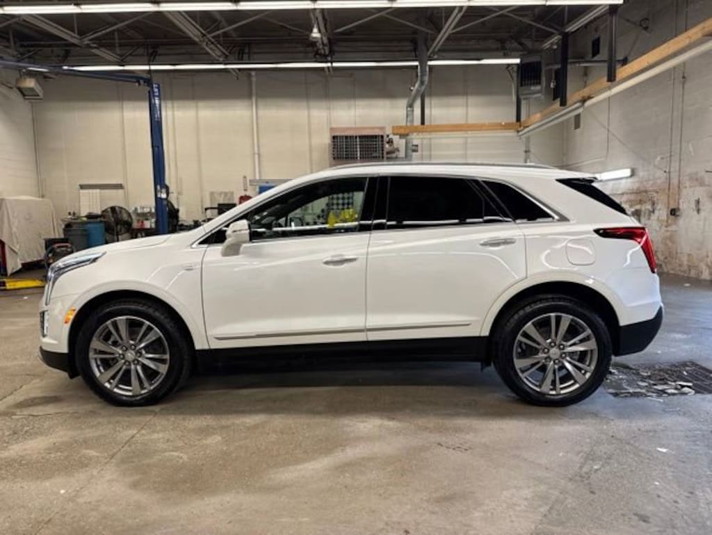 Certified 2022 CADILLAC XT5 Premium Luxury SUV