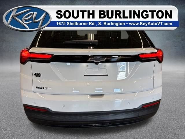 2027 Chevrolet Bolt LT - Photo 6