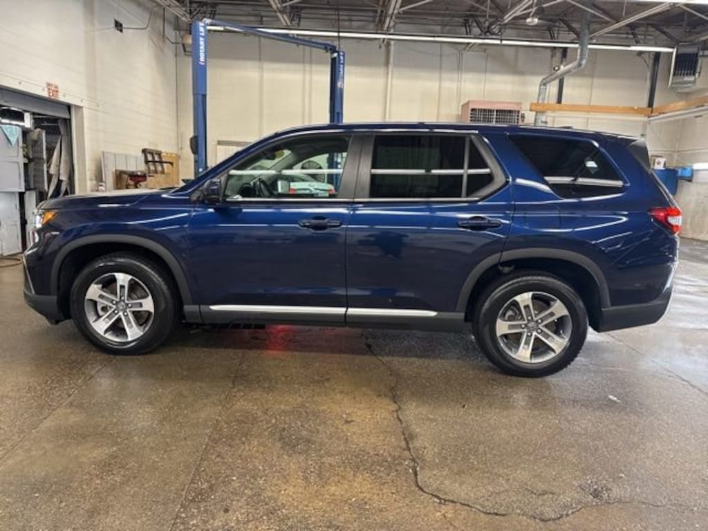 Used 2025 Honda Pilot EX-L SUV