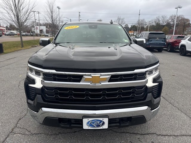 2023 Chevrolet Silverado 1500 LT photo 2