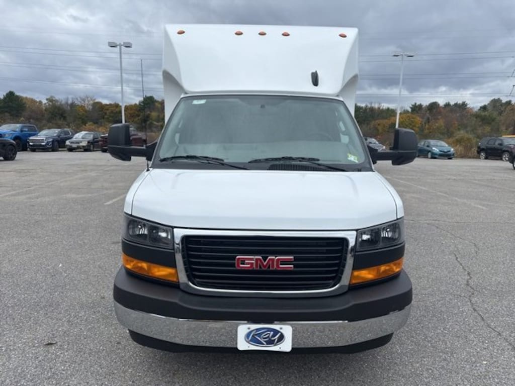 New 2025 GMC Savana Cutaway 3500 1WT Cutaway Van