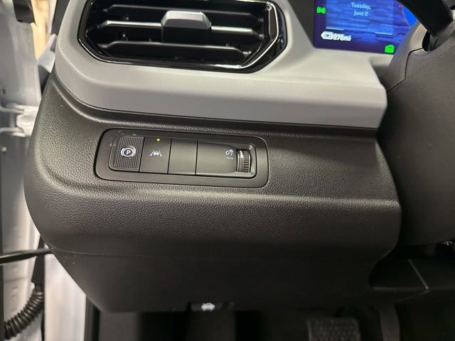 2027 Chevrolet Bolt LT - Photo 21