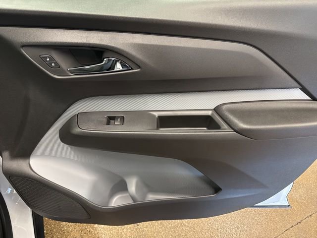 2027 Chevrolet Bolt LT - Photo 27