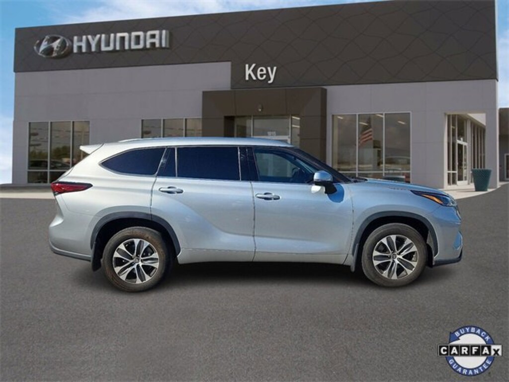Used 2021 Toyota Highlander XLE SUV