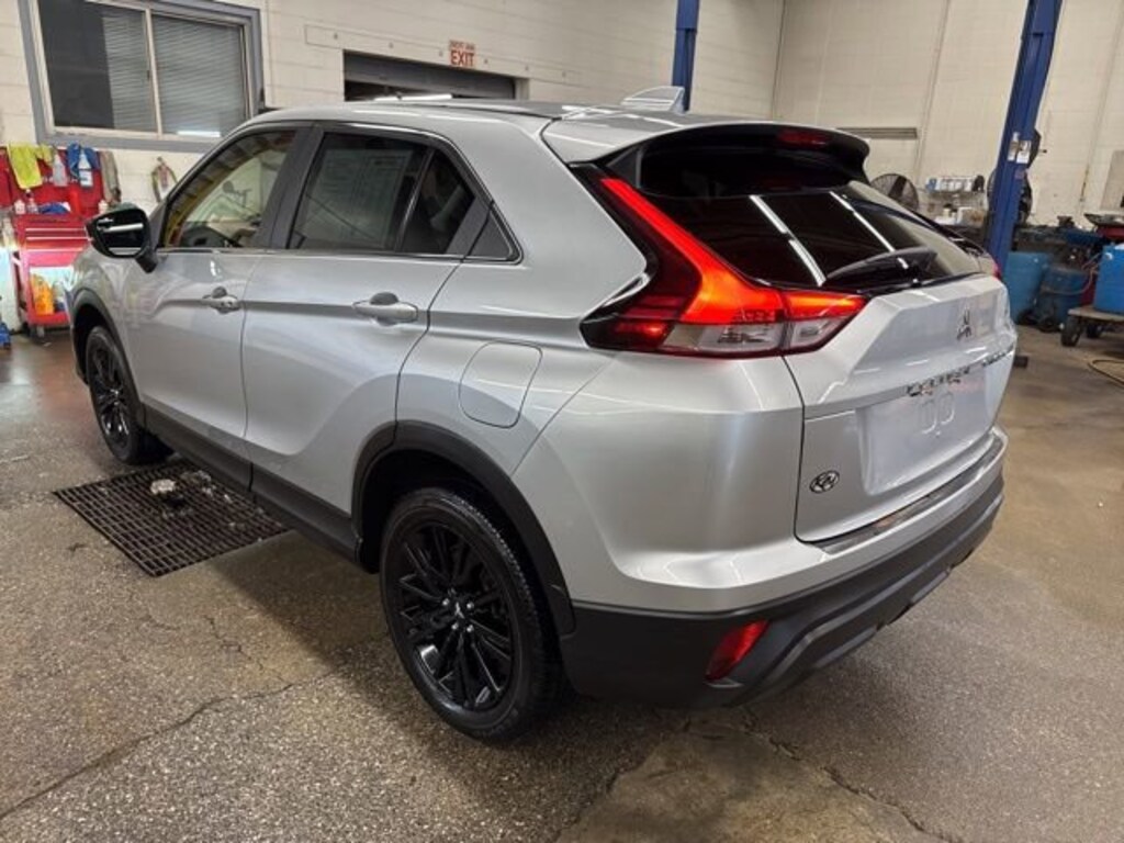 Used 2024 Mitsubishi Eclipse Cross LE