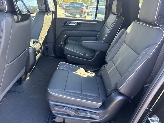 2026 Chevrolet Suburban Premier - Photo 23