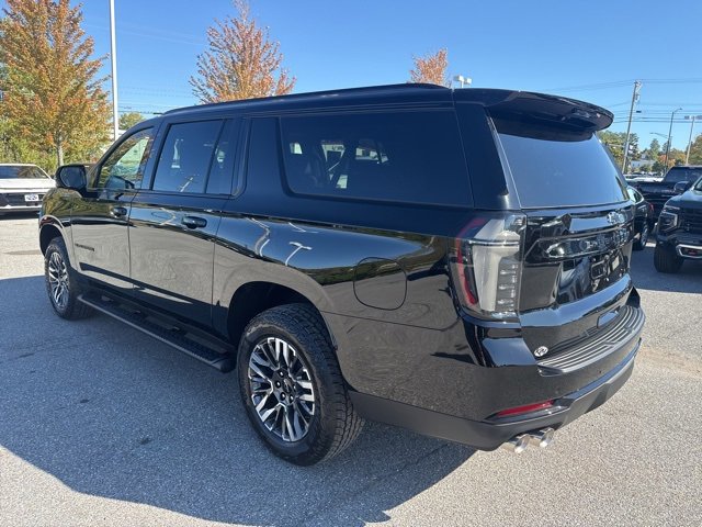 2026 Chevrolet Suburban Z71 photo 3