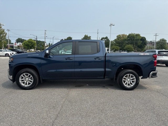 2022 Chevrolet Silverado 1500 LT photo 3