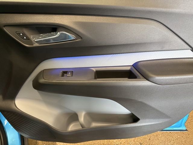 2027 Chevrolet Bolt RS - Photo 17