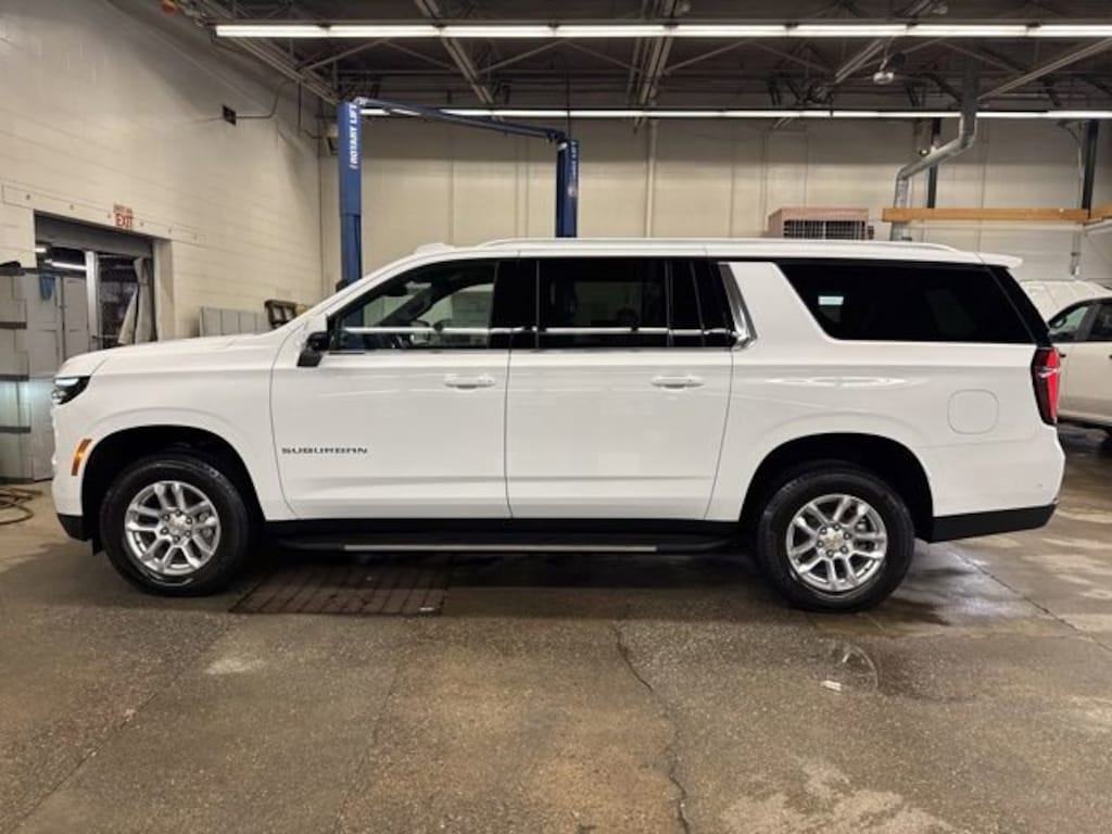 New 2026 Chevrolet Suburban LT SUV