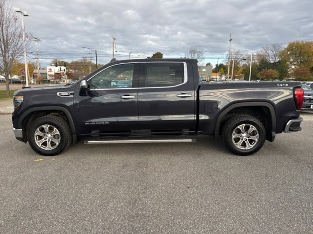 Used 2022 GMC Sierra 1500 SLT Truck Crew Cab
