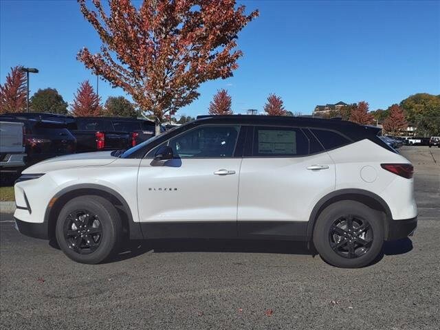 2025 Chevrolet Blazer 2LT photo 2