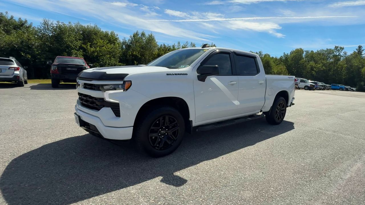 2023 Chevrolet Silverado 1500 RST photo 4