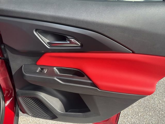 2025 Chevrolet Equinox EV RS - Photo 24