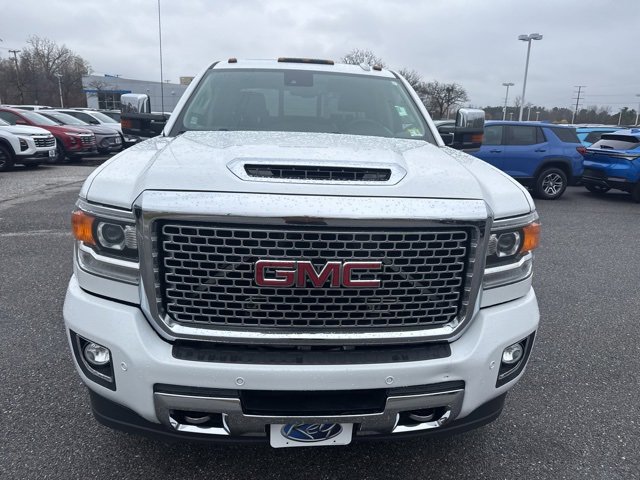 2017 Gmc Sierra 2500 HD Denali photo 2