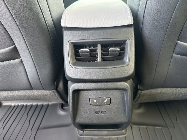 2025 Chevrolet Equinox EV LT - Photo 23