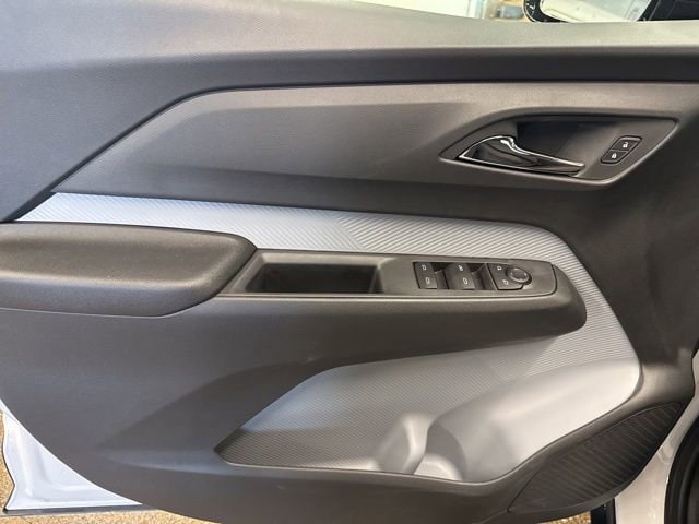 2027 Chevrolet Bolt LT - Photo 11
