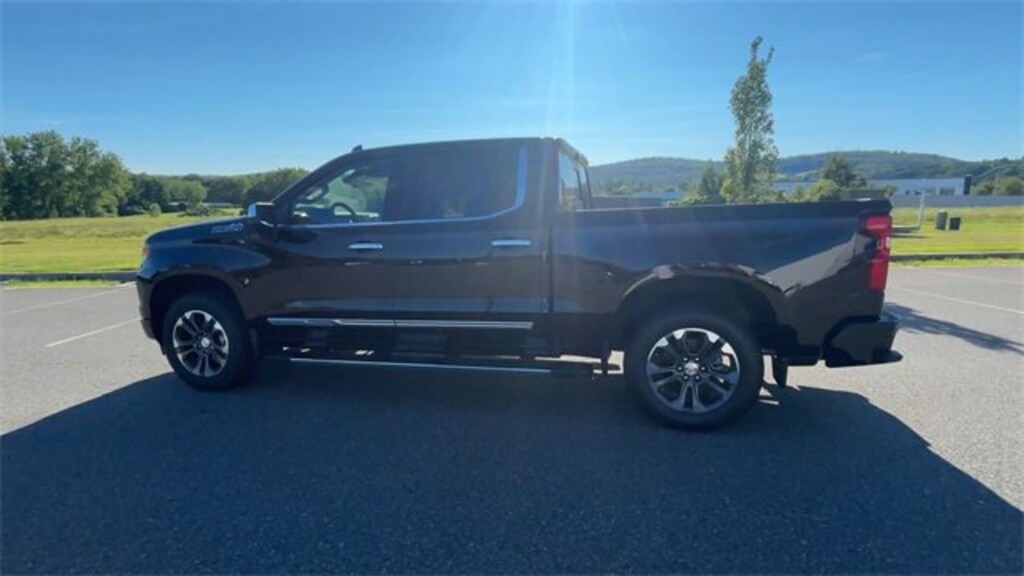New 2026 Chevrolet Silverado 1500 High Country Truck Crew Cab
