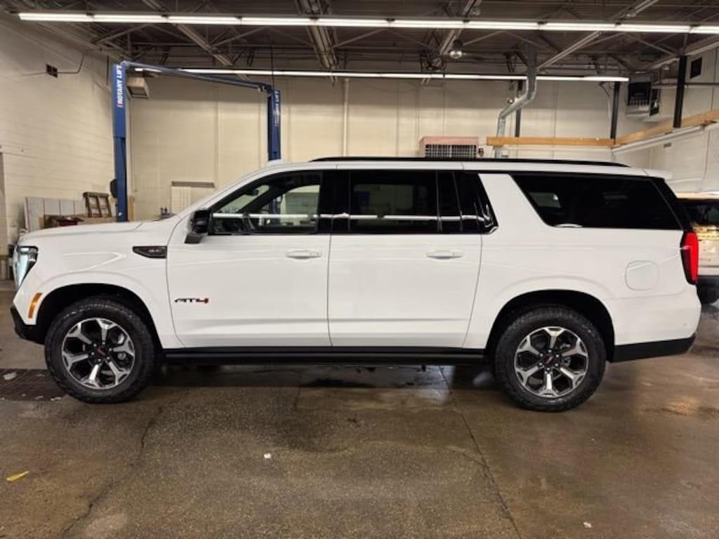 New 2026 GMC Yukon XL AT4 Ultimate SUV