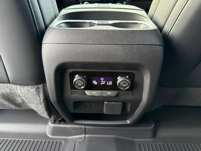 2027 Chevrolet Traverse Z71 - Photo 23