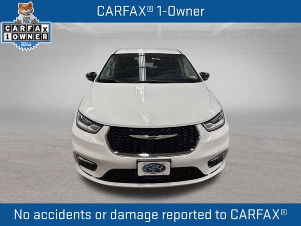 Used 2024 Chrysler Pacifica Touring L