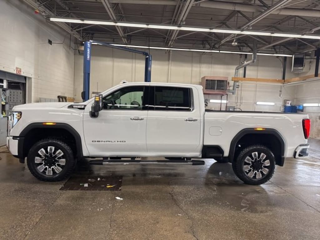 New 2026 GMC Sierra 2500 HD Denali Truck Crew Cab