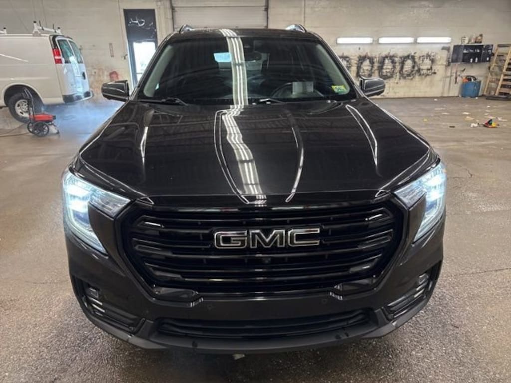 Used 2022 GMC Terrain AT4 SUV