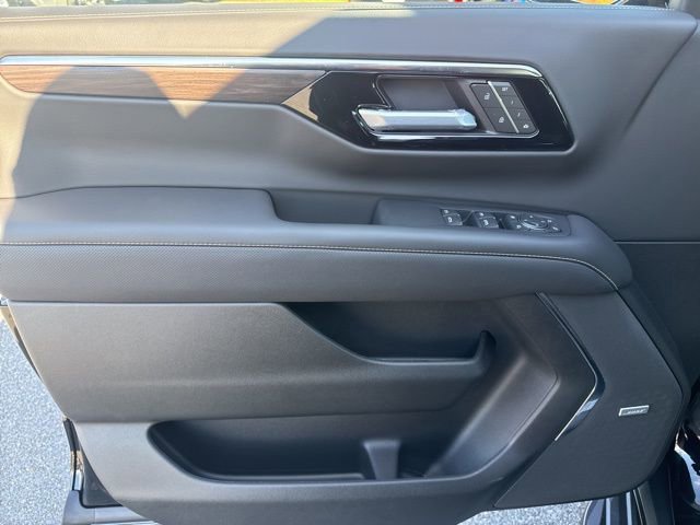 2026 Chevrolet Suburban Premier - Photo 11