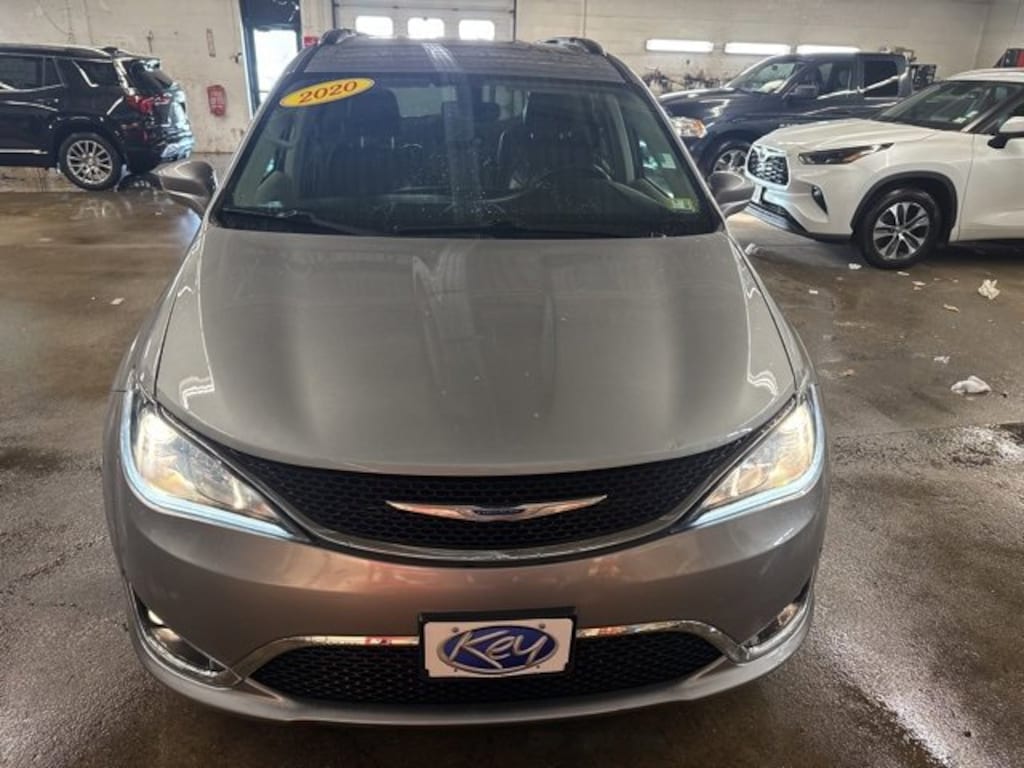 Used 2020 Chrysler Pacifica Touring L Plus Minivan