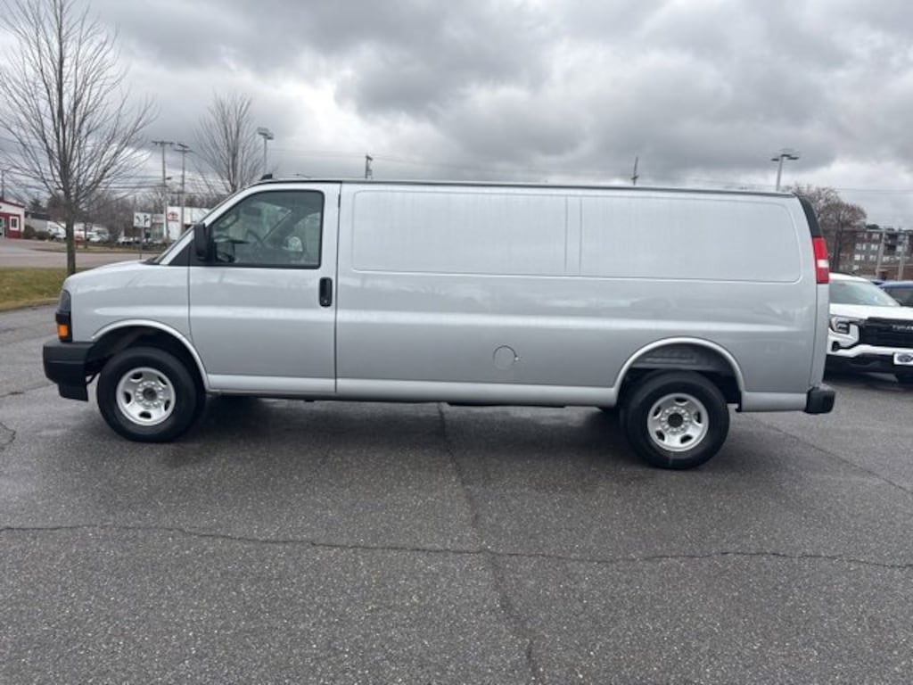 New 2025 Chevrolet Express Cargo 3500 WT Van