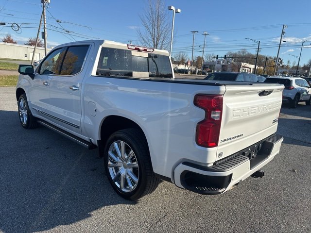 2023 Chevrolet Silverado 1500 High Country photo 3