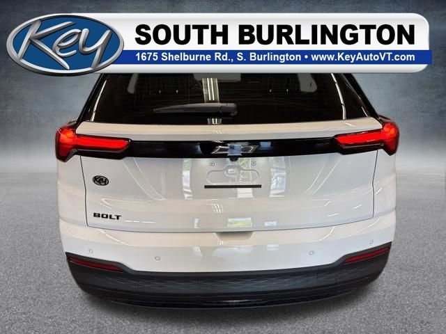 2027 Chevrolet Bolt LT - Photo 6