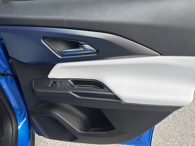 2025 Chevrolet Equinox EV LT - Photo 25