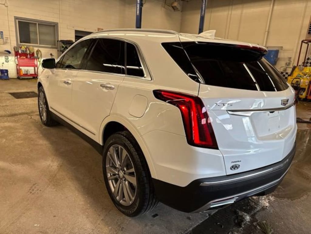 Certified 2022 CADILLAC XT5 Premium Luxury SUV
