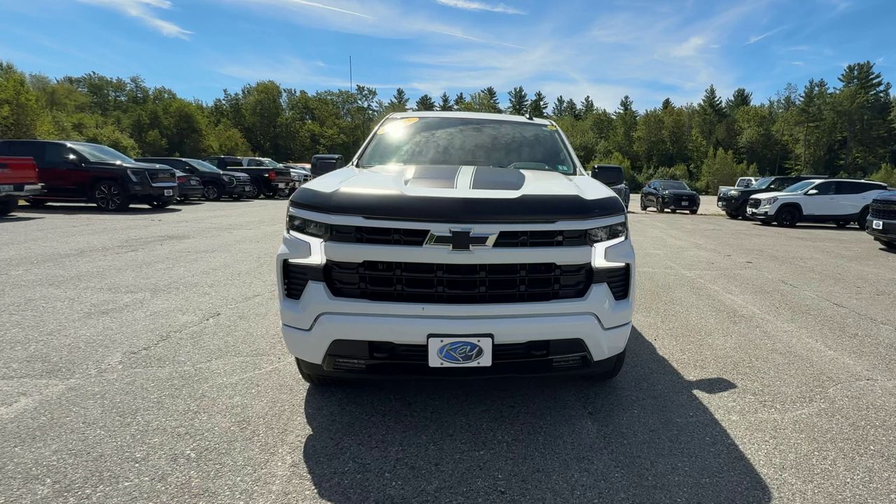 2023 Chevrolet Silverado 1500 RST photo 3