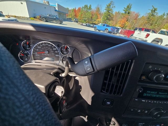 2025 Chevrolet Express Cargo Work Van - Photo 15